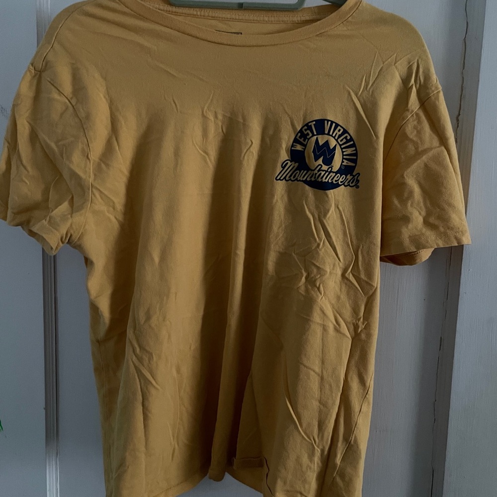 WVU Tshirt 🐝